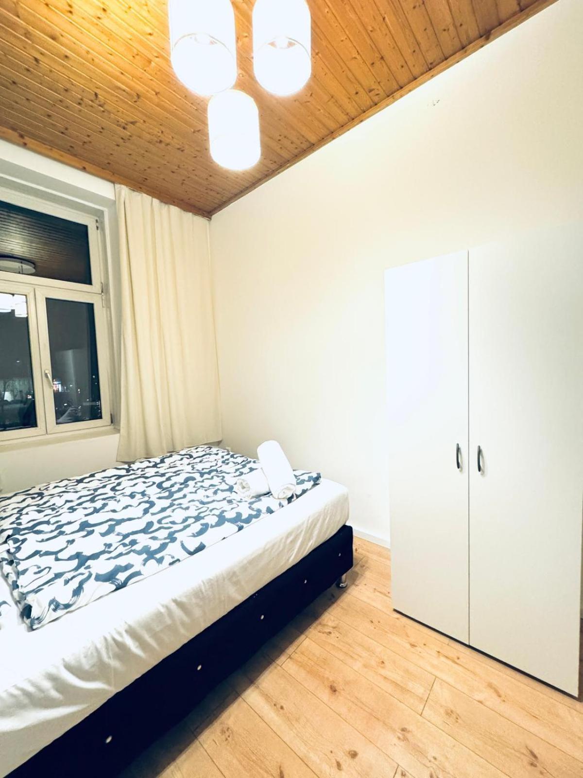 Apartment Convenient 4br Shared For 11p, 10 Min To Atzgersdorf Wien