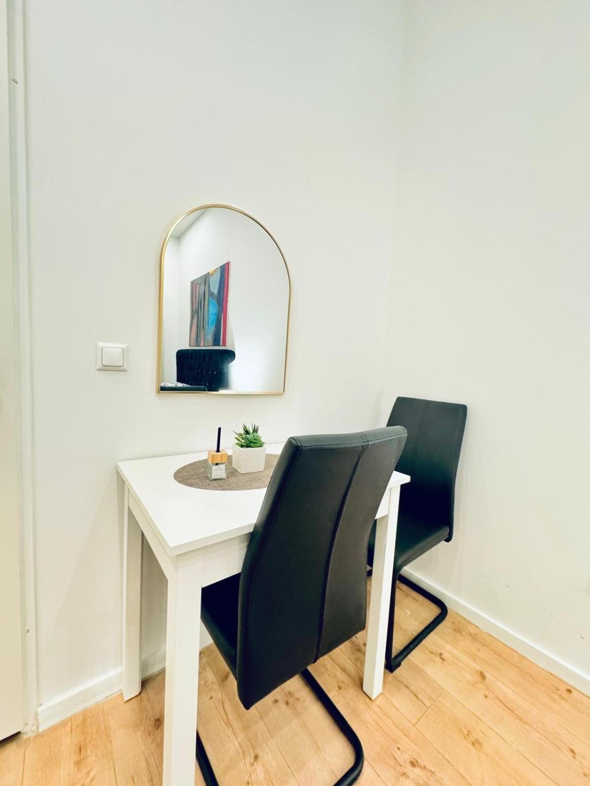 Convenient 4br Shared For 11p, 10 Min To Atzgersdorf Wien